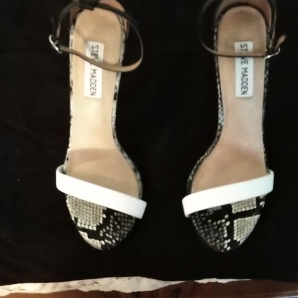 Steve Madden women's sandals.